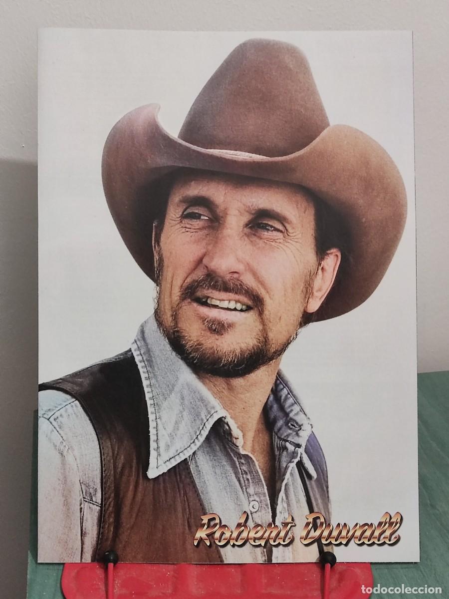 Cine: Robert Duvall . Reportaje 8 paginas revista Accion cine