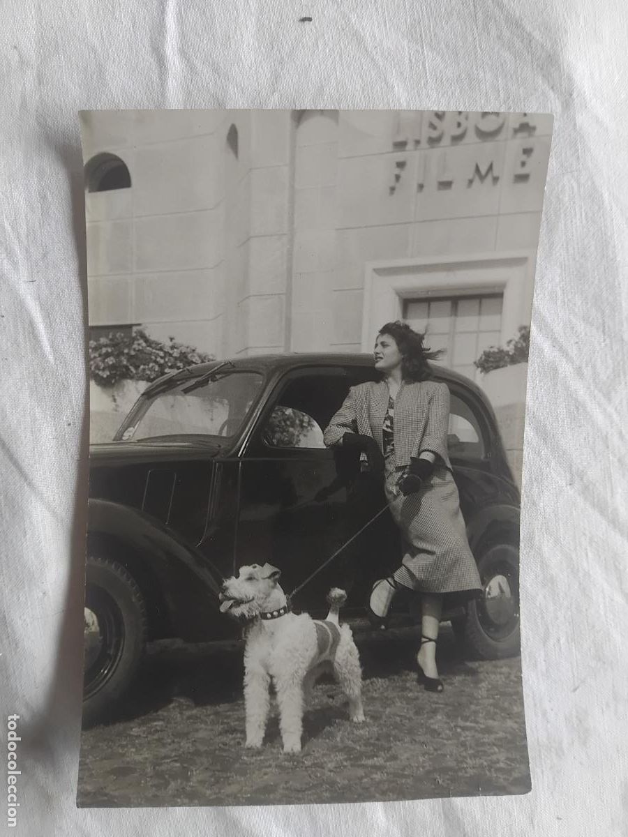 Cine: FOTOGRAFIA DE MILU A LA PUERTA DE LOS ESTUDIOS LISBOA FILME PARA LA REVISTA IMAGENES.