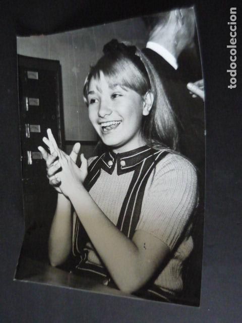 Kino: MONICA ACTRIZ Y CANTANTE ANTIGUA FOTOGRAFIA ORIGINAL 18 X 24 CM