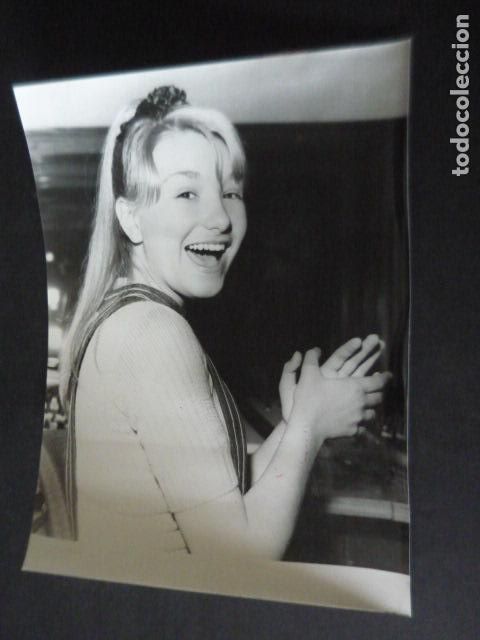 Cin&eacute;ma: MONICA ACTRIZ Y CANTANTE ANTIGUA FOTOGRAFIA ORIGINAL 18 X 24 CM