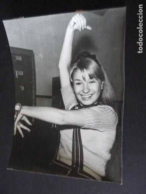 Kino: MONICA ACTRIZ Y CANTANTE ANTIGUA FOTOGRAFIA ORIGINAL 18 X 24 CM