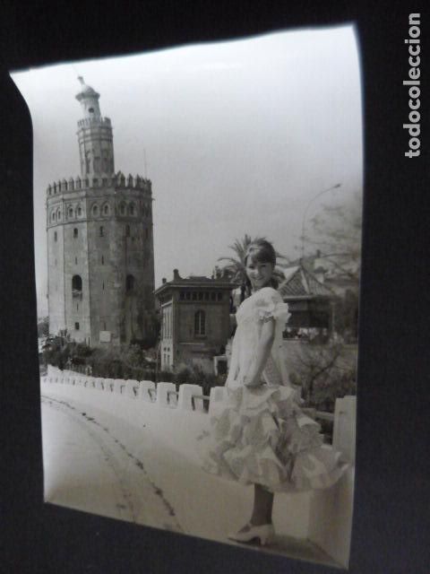 Cinema: MONICA ACTRIZ Y CANTANTE EN SEVILLA VESTIDA DE FLAMENCA ANTIGUA FOTOGRAFIA ORIGINAL 18 X 24 CM