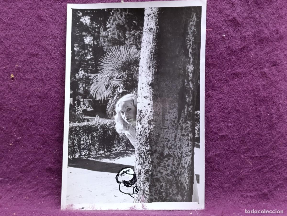 Cine: Raro, Sara Montiel, antigua fotograf&iacute;a de archivo, fotograf&iacute;a promocional, 1944, P. Plano, sellos