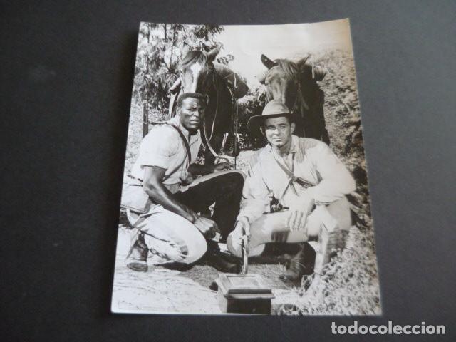Cin&eacute;ma: RAFER JOHNSON ACTOR ANTIGUA FOTOGRAFIA ORIGINAL 15 X 20,5 CM