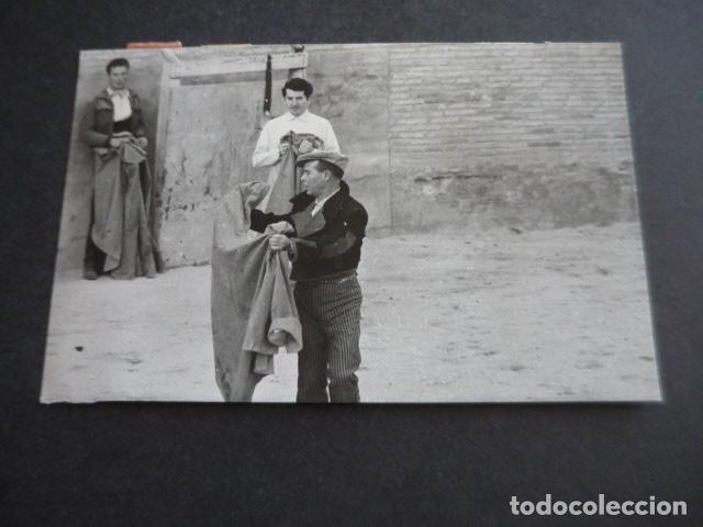 Kino: DANIEL GELIN ACTOR TOREANDO EN SEVILLA ANTIGUA FOTOGRAFIA ORIGINAL 12 X 18 CM