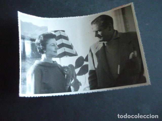 Cin&eacute;ma: LAURENCE OLIVIER Y VIVIEN LEIGH ACTORES EN TORREMOLINOS ANTIGUA FOTOGRAFIA ORIGINAL 12 X 18 CM