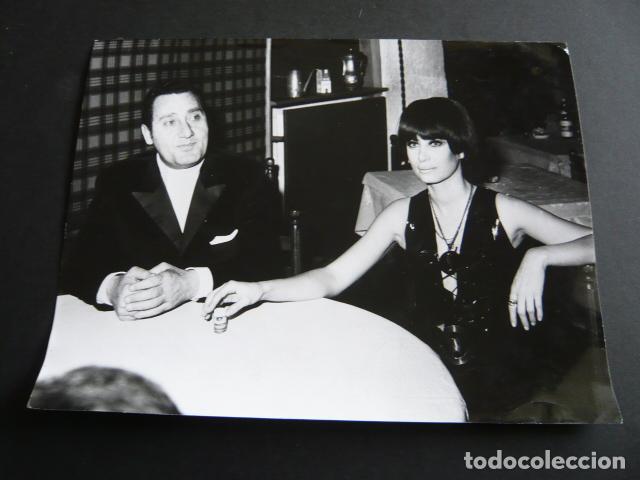 Kino: ELKE SOMMER ACTRIZ CON ALBERTO SORDI ANTIGUA FOTOGRAFIA ORIGINAL 18 X 24 CM
