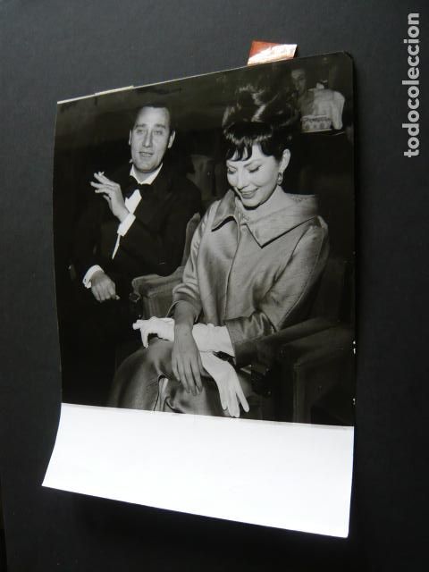 Kino: ALBERTO SORDI Y SORAYA ACTORES ANTIGUA FOTOGRAFIA ORIGINAL 18 X 24 CM
