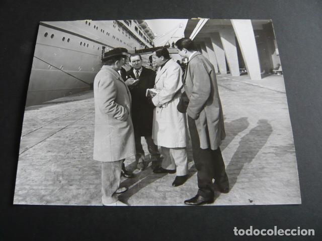 Kino: ALBERTO SORDI ACTOR EN BARCELONA ANTIGUA FOTOGRAFIA ORIGINAL 18 X 24 CM