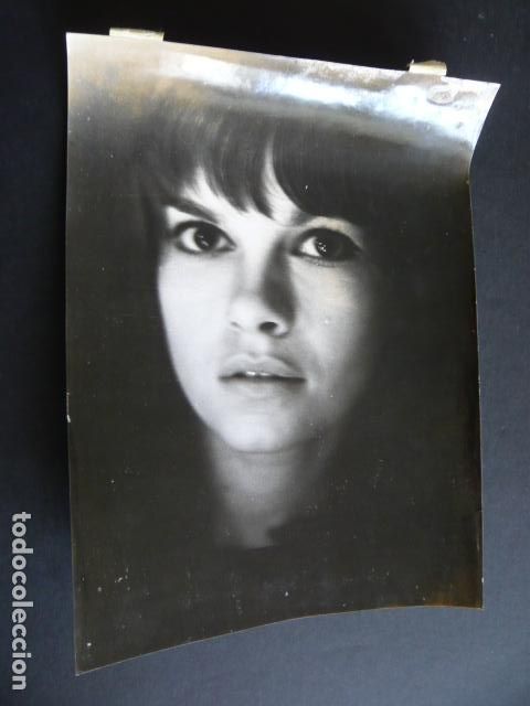Kino: GENEVIEVE BUJOLD ACTRIZ ANTIGUA FOTOGRAFIA ORIGINAL 18 X 24 CM