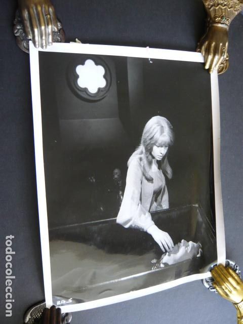Kino: JANE ASHER ACTRIZ Y VINCENT PRICE ANTIGUA FOTOGRAFIA ORIGINAL 20 X 26 CM