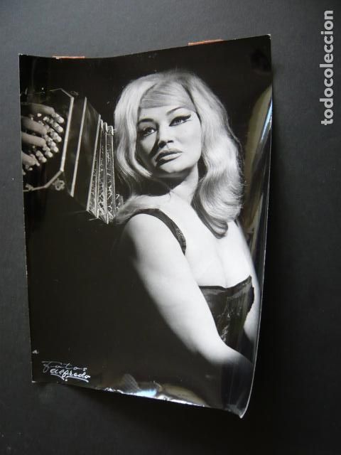 Kino: LA GATA ACTRIZ Y CANTANTE ANTIGUA FOTOGRAFIA ORIGINAL 18 X 24 CM