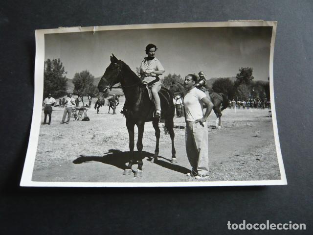 Kino: VIVIEN LEIGH ACTRIZ RODAJE EN SIERRA DE MADRID PELICULA ANTIGUA FOTOGRAFIA ORIGINAL 12 X 18 CM