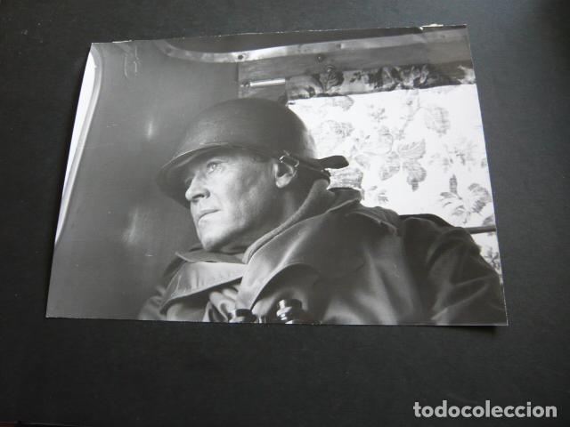 Cinema: HENRY FONDA ACTOR EN MADRID RODAJE LA BATALLA DE LAS ARDENAS ANTIGUA FOTOGRAFIA ORIGINAL 18 X 24 CM