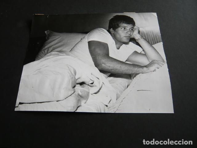 Cinema: GIULIANO GEMMA ACTOR ANTIGUA FOTOGRAFIA ORIGINAL 18 X 24 CM