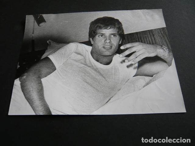 Cin&eacute;ma: GIULIANO GEMMA ACTOR ANTIGUA FOTOGRAFIA ORIGINAL 18 X 24 CM