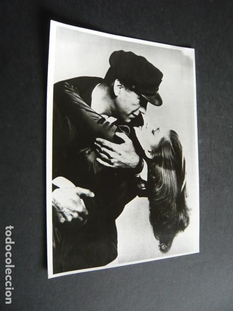 Cine: HUMPHREY BOGART Y LAUREEN BACALL ACTRIZ ANTIGUA FOTOGRAFIA ORIGINAL 13 X 18 CM