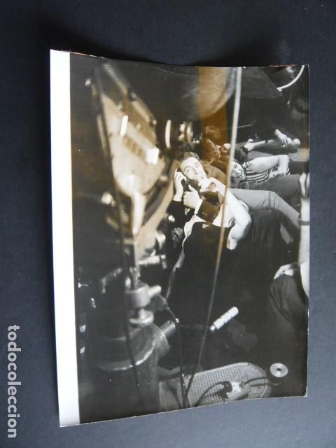 Cine: PETER O'TOOLE ACTOR CON ROMY SCHNEIDER ANTIGUA FOTOGRAFIA ORIGINAL 18 X 24 CM