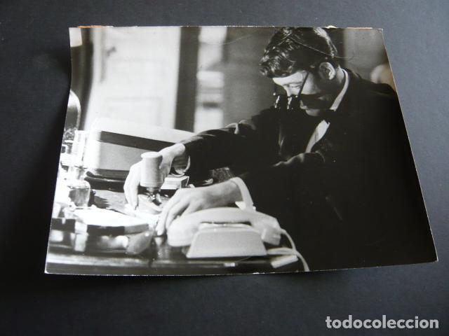Cine: PETER O'TOOLE ACTOR ANTIGUA FOTOGRAFIA ORIGINAL 18 X 24 CM