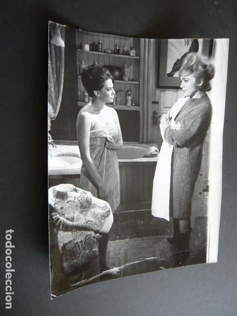 Kino: NATALIE WOOD ACTRIZ CON HILDEGARDE NEFF ANTIGUA FOTOGRAFIA ORIGINAL 18 X 24 CM