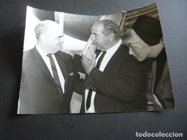 Cine: BRODERICK CRAWFORD ACTOR EN MADRID ANTIGUA FOTOGRAFIA ORIGINAL 18 X 24 CM