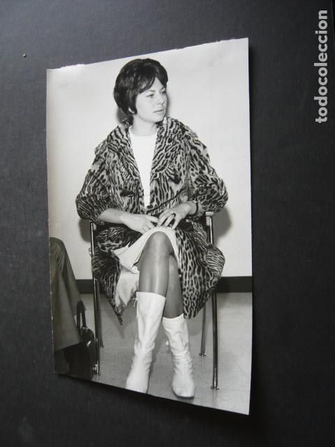 Kino: SORAYA ESFANDIARI ACTRIZ ANTIGUA FOTOGRAFIA ORIGINAL 13 X 20 CM