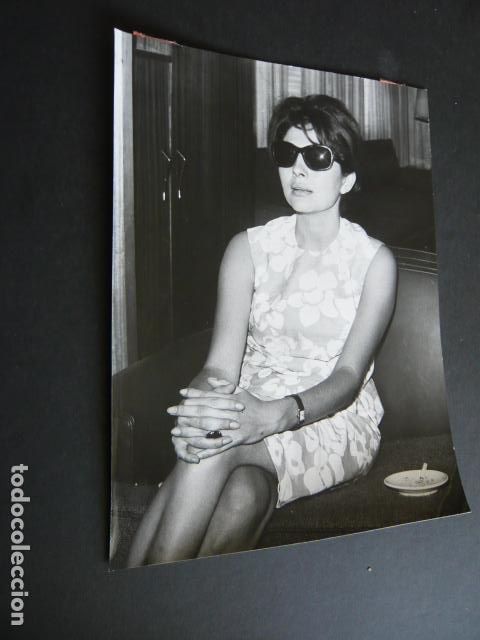 Cin&eacute;ma: SORAYA ESFANDIARI ACTRIZ ANTIGUA FOTOGRAFIA ORIGINAL 18 X 24 CM