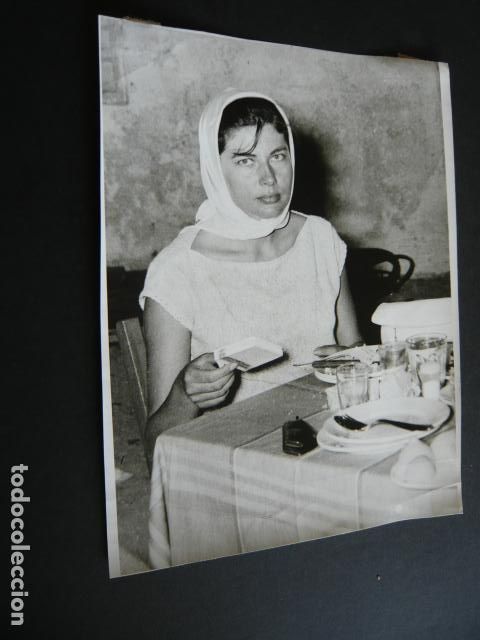 Cin&eacute;ma: SORAYA ESFANDIARI ACTRIZ ANTIGUA FOTOGRAFIA ORIGINAL 18 X 24 CM