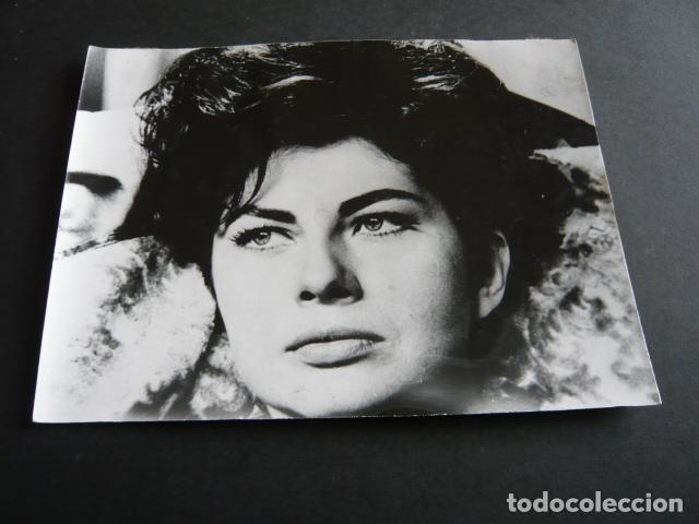 Cine: SORAYA ESFANDIARI ACTRIZ ANTIGUA FOTOGRAFIA ORIGINAL 15 X 20 CM