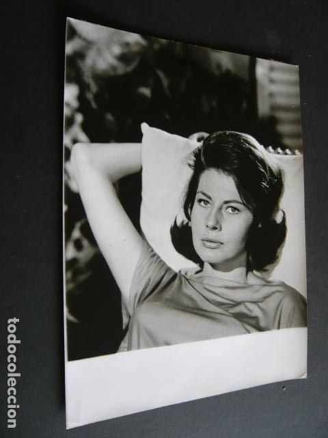 Cin&eacute;ma: SORAYA ESFANDIARI ACTRIZ ANTIGUA FOTOGRAFIA ORIGINAL 18 X 24 CM