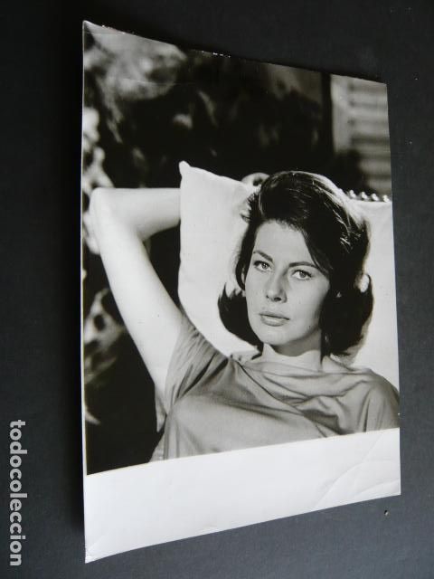 Cin&eacute;ma: SORAYA ESFANDIARI ACTRIZ ANTIGUA FOTOGRAFIA ORIGINAL 18 X 24 CM