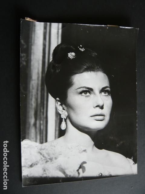 Cinema: SORAYA ESFANDIARI ACTRIZ ANTIGUA FOTOGRAFIA ORIGINAL 18 X 24 CM