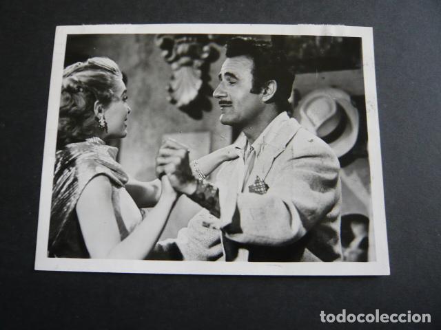 Cinema: GILBERT ROLAND ACTOR ANTIGUA FOTOGRAFIA ORIGINAL MADRID 16 X 11,5 CM