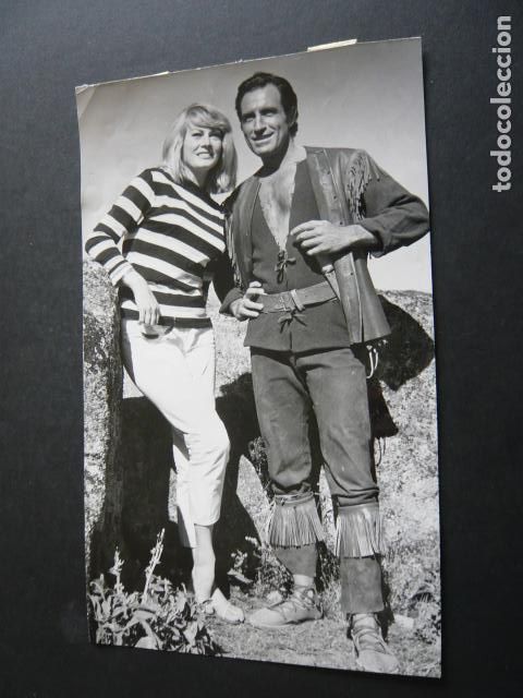 Kino: MARIANO VIDAL MOLINA ACTOR CON ANITA ECKBERG ANTIGUA FOTOGRAFIA ORIGINAL 15 X 24 CM