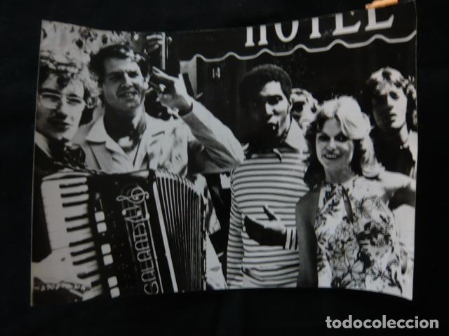 Cin&eacute;ma: HOMBRE RICO HOMBRE POBRE SERIE TVE ANTIGUA FOTOGRAFIA ORIGINAL 18 X 13 CM