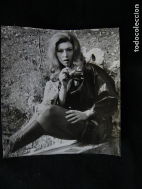 Kino: CLAUDE GRAVY ACTRIZ ANTIGUA FOTOGRAFIA ORIGINAL 9 X 8 CM