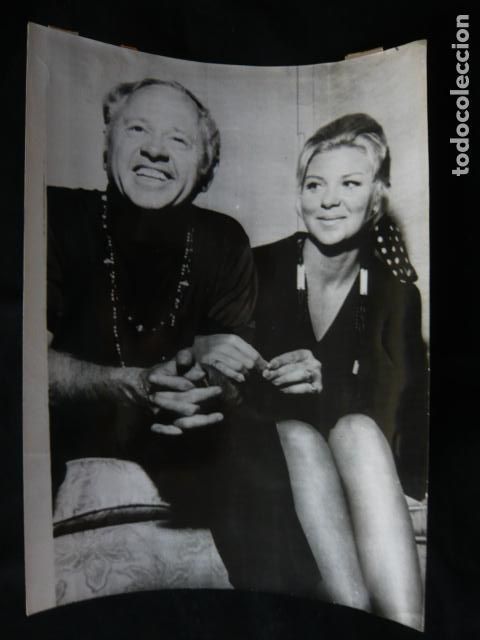 Kino: MICKEY ROONEY ACTOR ANTIGUA FOTOGRAFIA ORIGINAL 18 X 24 CM