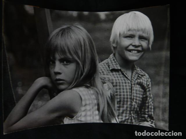 Cin&eacute;ma: LA PIEDRA BLANCA SERIE TVE ANTIGUA FOTOGRAFIA ORIGINAL 18 X 13 CM
