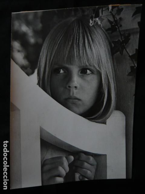 Cin&eacute;ma: LA PIEDRA BLANCA SERIE TVE ANTIGUA FOTOGRAFIA ORIGINAL 18 X 13 CM