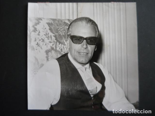 Cin&eacute;ma: O. W. FISHER ACTOR EN MADRID ANTIGUA FOTOGRAFIA ORIGINAL 18 X 18 CM