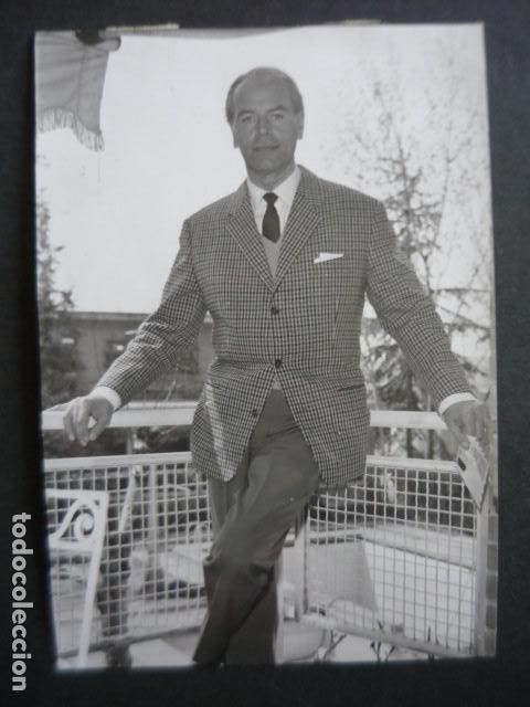 Cine: O. W. FISHER ACTOR EN MADRID ANTIGUA FOTOGRAFIA ORIGINAL 12 X 18 CM
