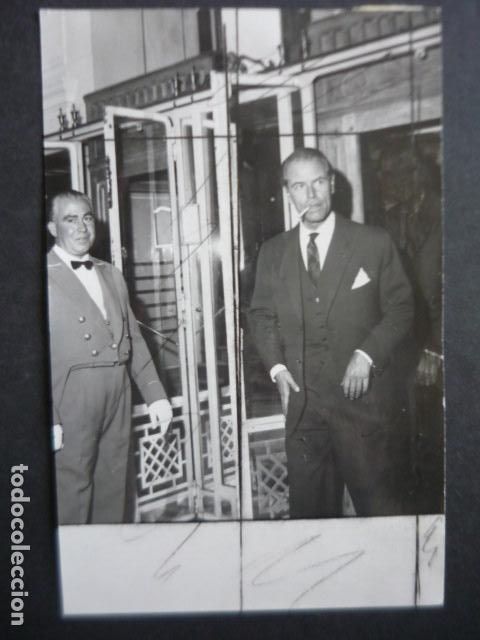 Cine: O. W. FISHER ACTOR EN MADRID ANTIGUA FOTOGRAFIA ORIGINAL 18 X 12 CM