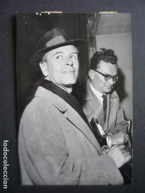 Cine: O. W. FISHER ACTOR EN MADRID ANTIGUA FOTOGRAFIA ORIGINAL 18 X 12 CM