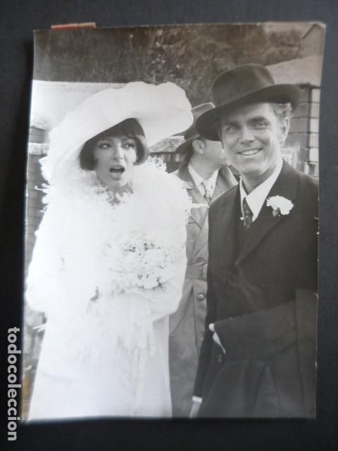 Cine: MARGARET LEE Y JEFFREY HUNTER ACTORES ANTIGUA FOTOGRAFIA ORIGINAL 18 X 24 CM