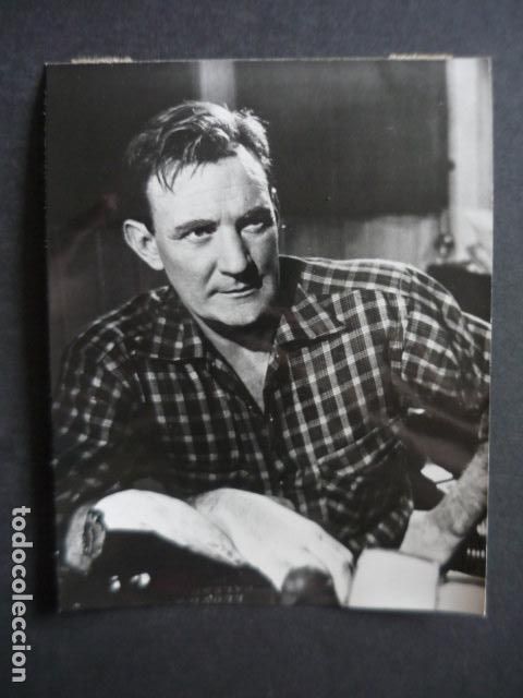 Kino: TREVOR HOWARD ACTOR ANTIGUA FOTOGRAFIA ORIGINAL 12 X 15 CM