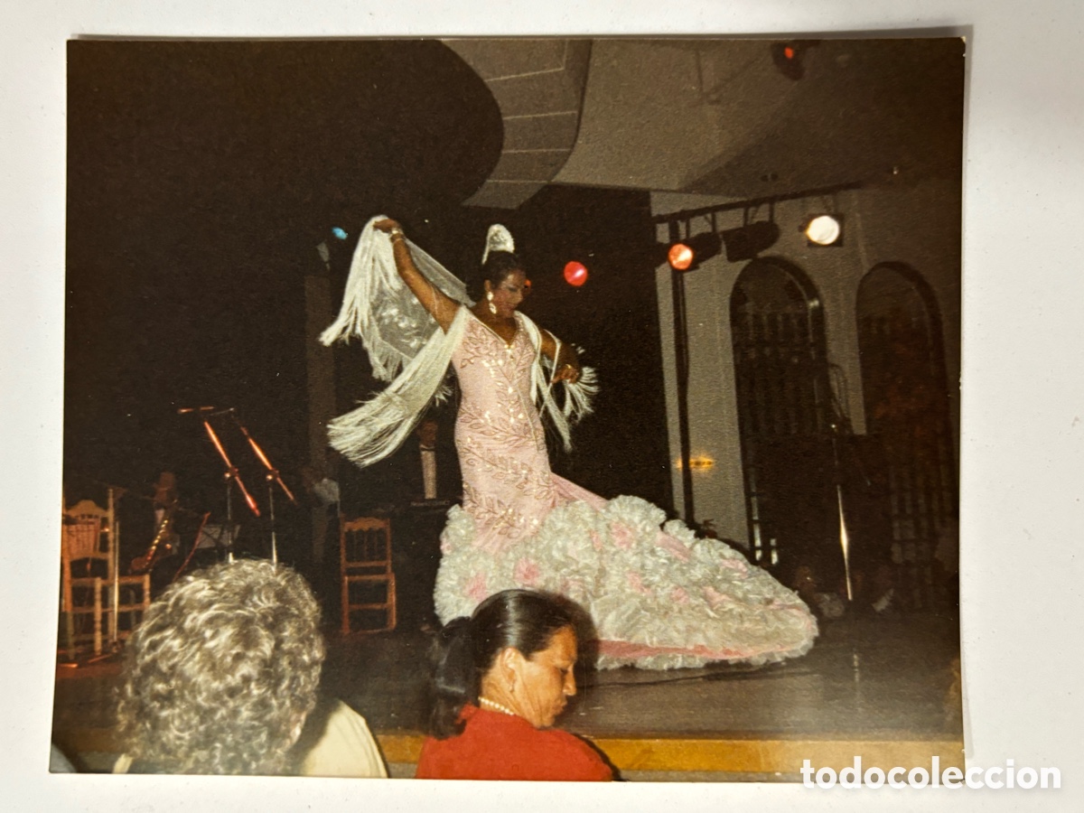 Cine: Foto original de Lola Flores en una actuaci&oacute;n M