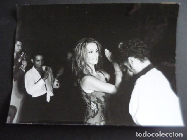 Cinema: CLAUDINE AUGER ACTRIZ ANTIGUA FOTOGRAFIA ORIGINAL 18 X 24 CM