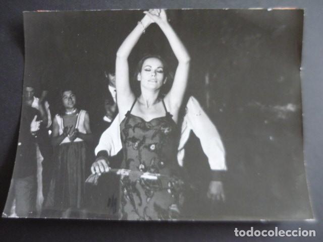 Cinema: CLAUDINE AUGER ACTRIZ ANTIGUA FOTOGRAFIA ORIGINAL 18 X 24 CM