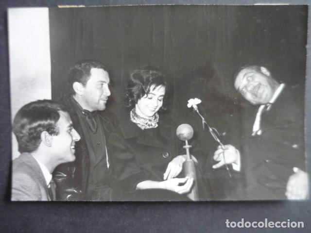 Cin&eacute;ma: FOLCO LULLI ACTOR CON CAMERON MITCHELL JOSE RUBIO ANTIGUA FOTOGRAFIA ORIGINAL 18 X 12 CM