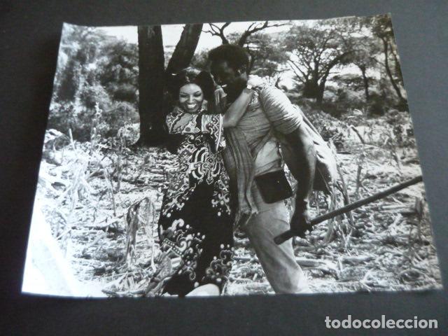 Kino: VONETTA McGEE ACTRIZ RICHARD ROUNDTREE ACTOR ANTIGUA FOTOGRAFIA ORIGINAL 20 X 25 CM